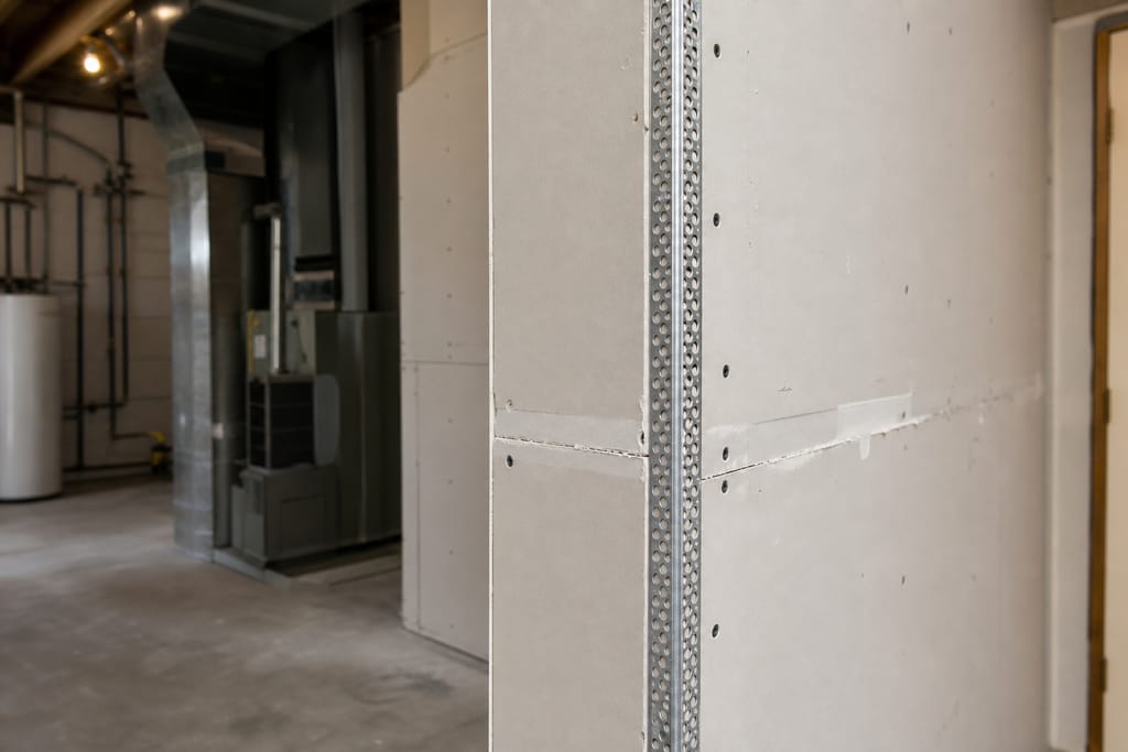 Metal corner bead photo